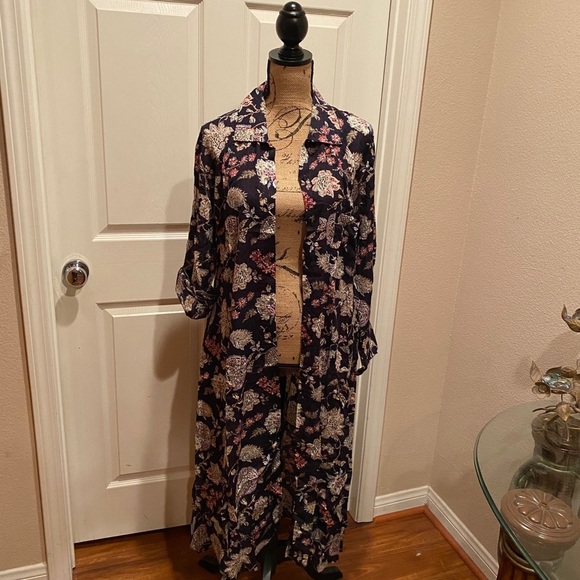 Floral printed collared midi dress with ti… - Picture 6 of 11